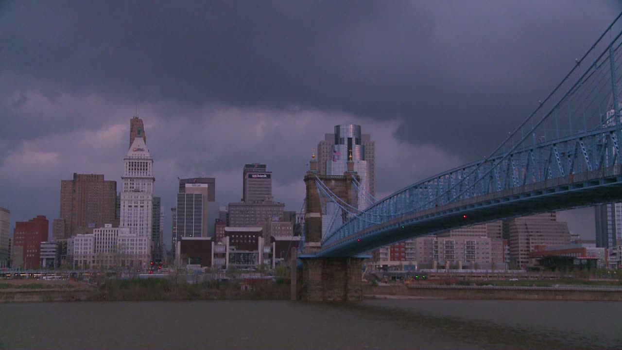 신시내티 오하이오에 폭풍우 구름