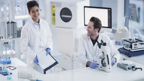 ¡el laboratorio también puede ser un lugar de humor!