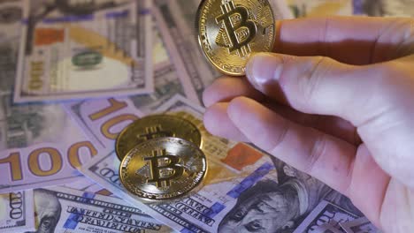 Finanzielle-Investitionen.-Bitcoins-Und-Dollar.