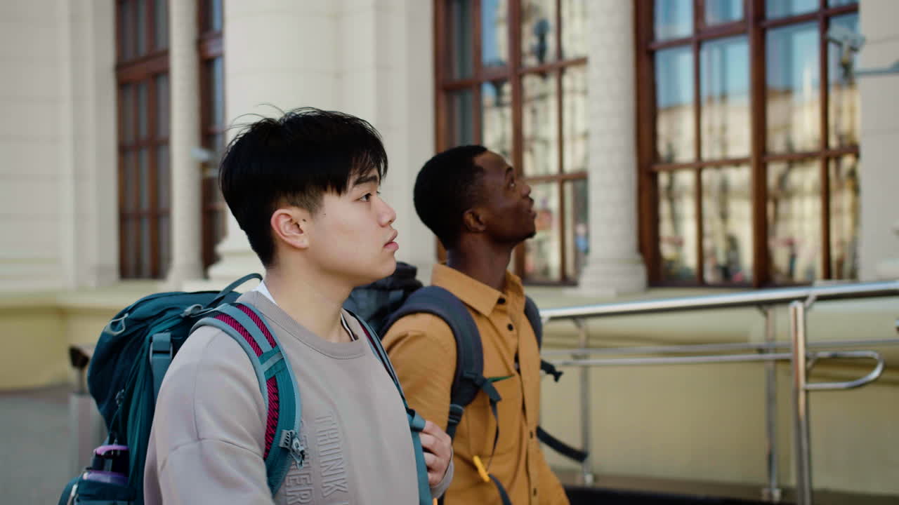 도시에 있는 친구들