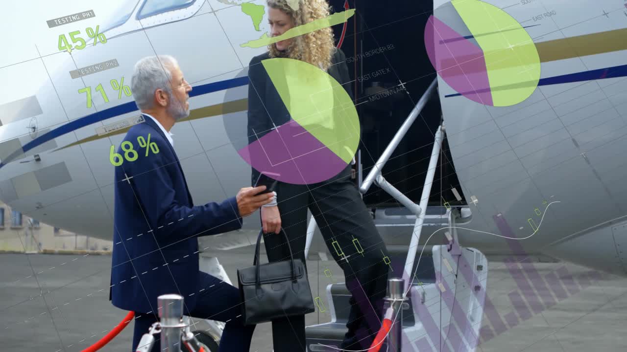 Uomo anziano inginocchiato accanto a una donna adulta sulle scale di un jet privato, che mostra grafici percentuali aziendali in realtà aumentata (AR).