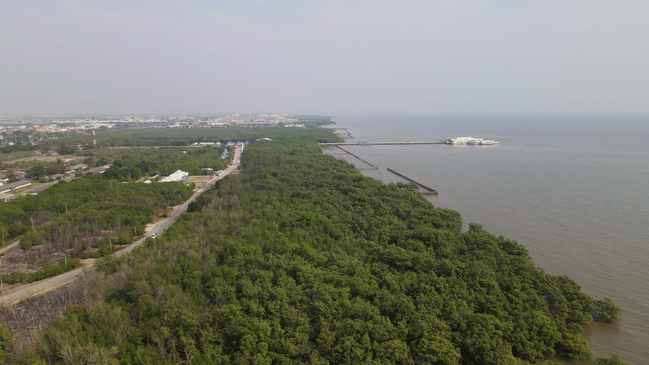 Centro Ricreativo Bang Pu, Samut Prakan, Thailandia, un programma di riforestazione costiera di successo.