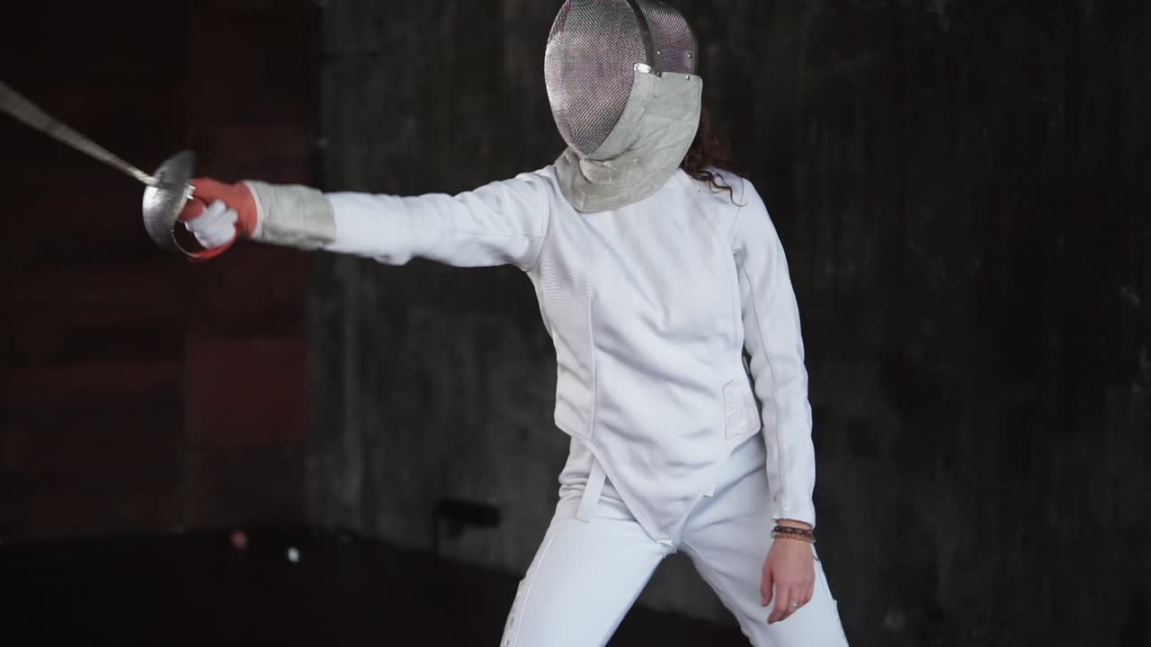 dos mujeres de esgrima