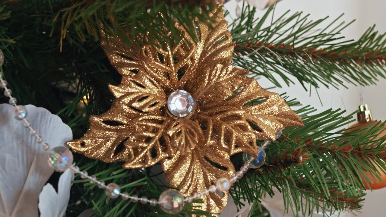 Christmas tree with decorations in 4k