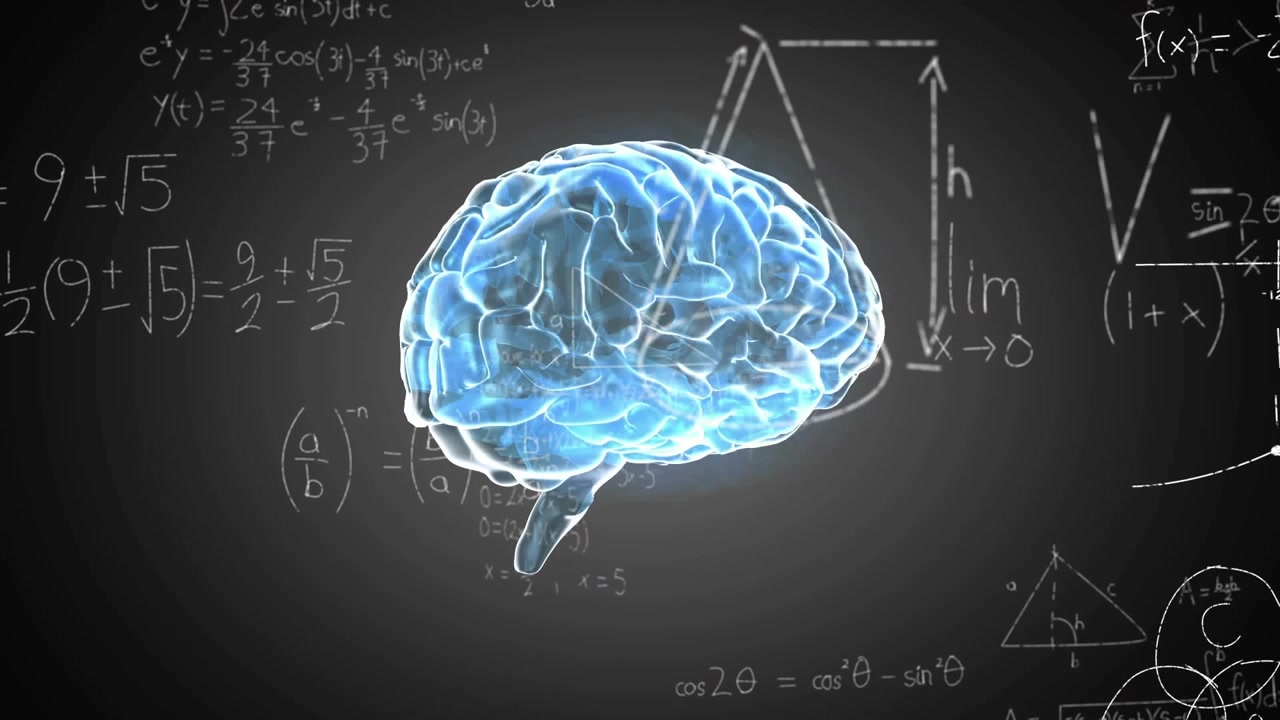 Cervello blu traslucido che appare, ruota e si inclina mentre formule di gesso emergono, mostrando la matematica.