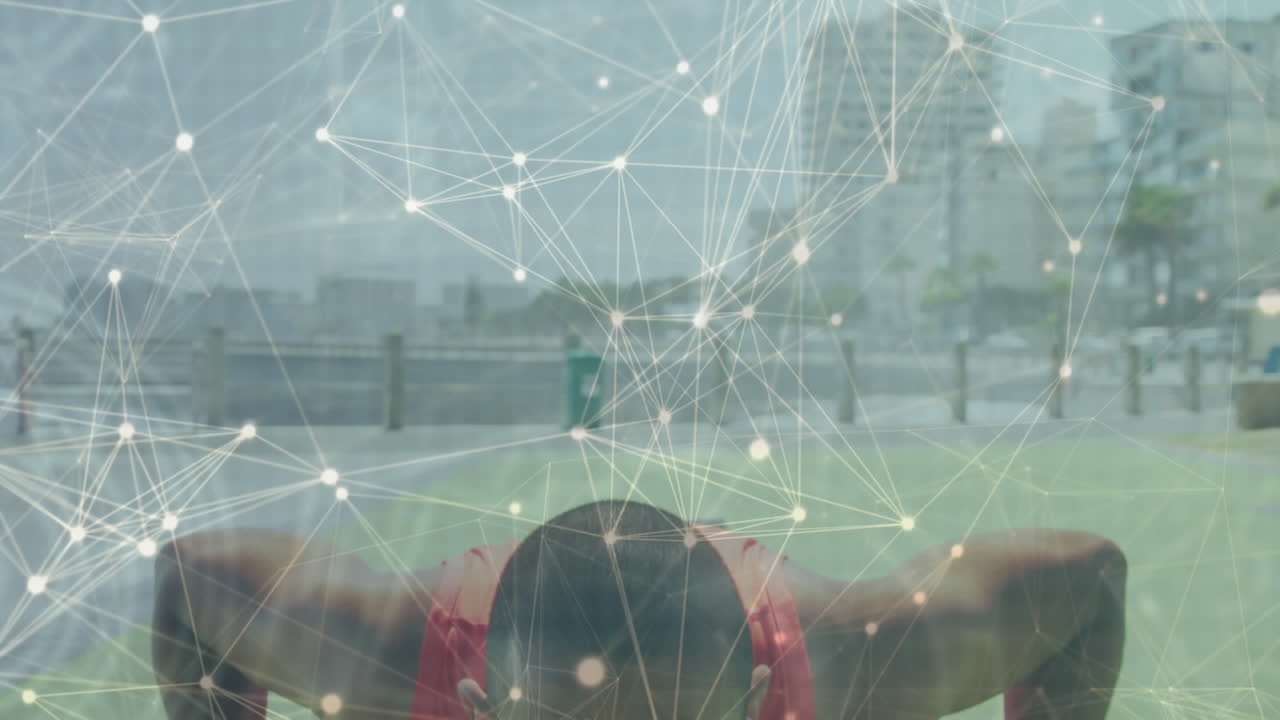 animación de la red de comunicación a través de atleta masculino con auriculares inalámbricos haciendo press ups