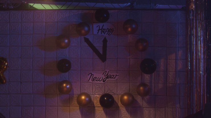 Happy New Year Clock Decoration