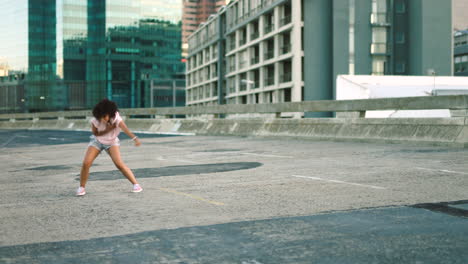 Bailarina-Callejera-Afro-O-Artista-Bailando-Enérgica