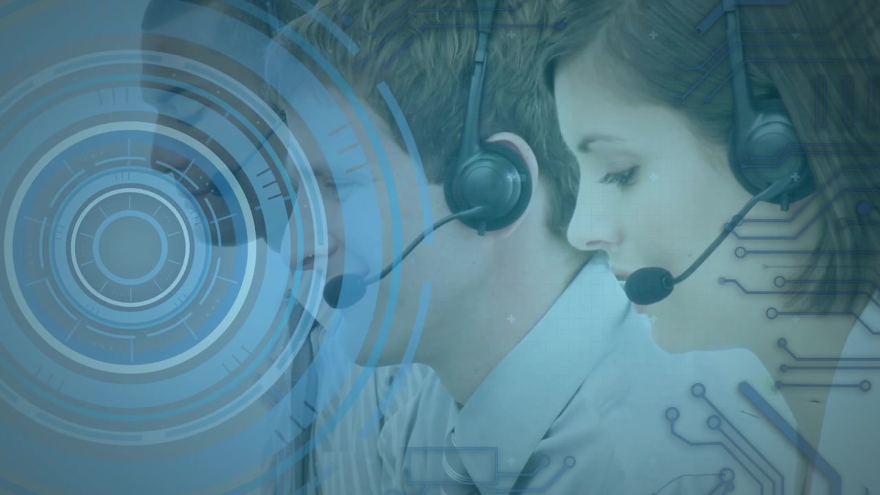 Animación de pantalla digital sobre diversos consultores, tanto femeninos como masculinos.