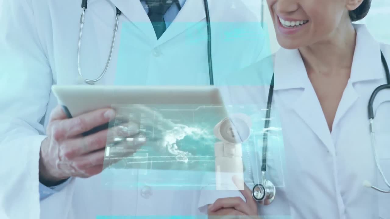 animación de pantallas con procesamiento de datos sobre médicos que usan tablets