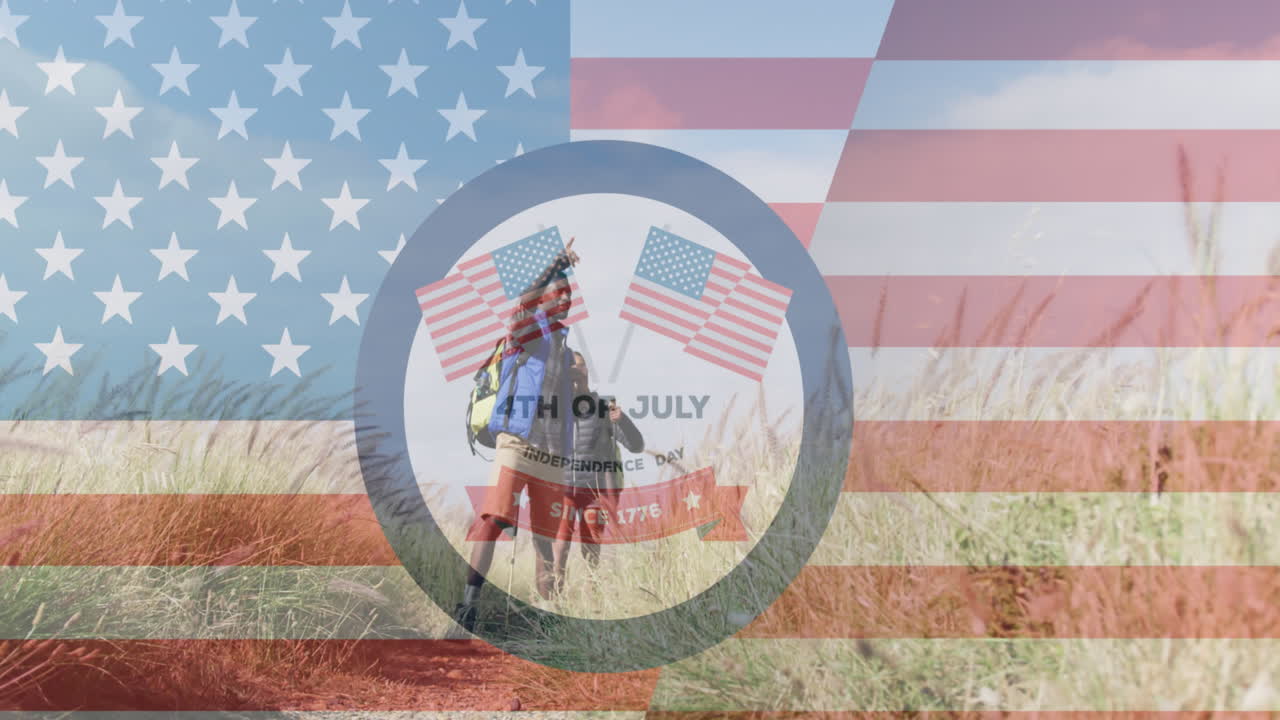 animación del texto del día de la independencia sobre la caminata de una pareja diversa sonriente