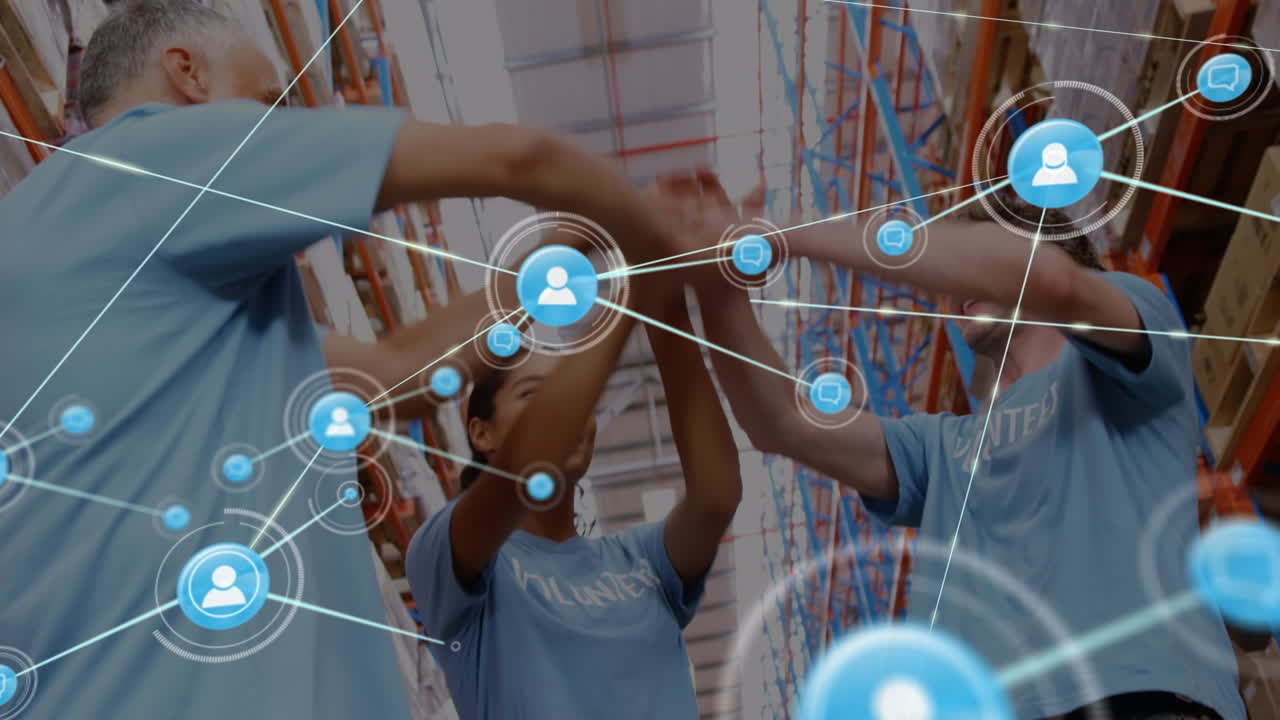 animación de la red de conexiones entre diversos trabajadores en el almacén