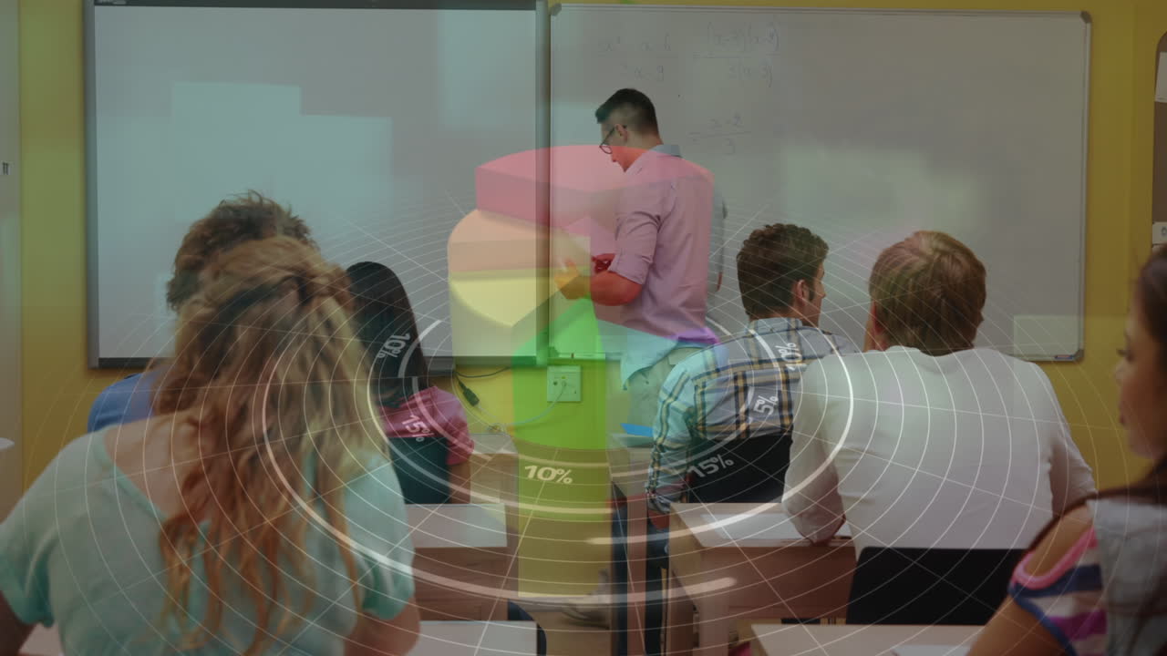 procesamiento de datos estadísticos contra el maestro caucásico que enseña a los estudiantes en una clase en la universidad