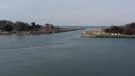 A-low-angle-view-of-the-Shinnecock-Canal-in-Hampton-Bays,-Long-Island,-NY