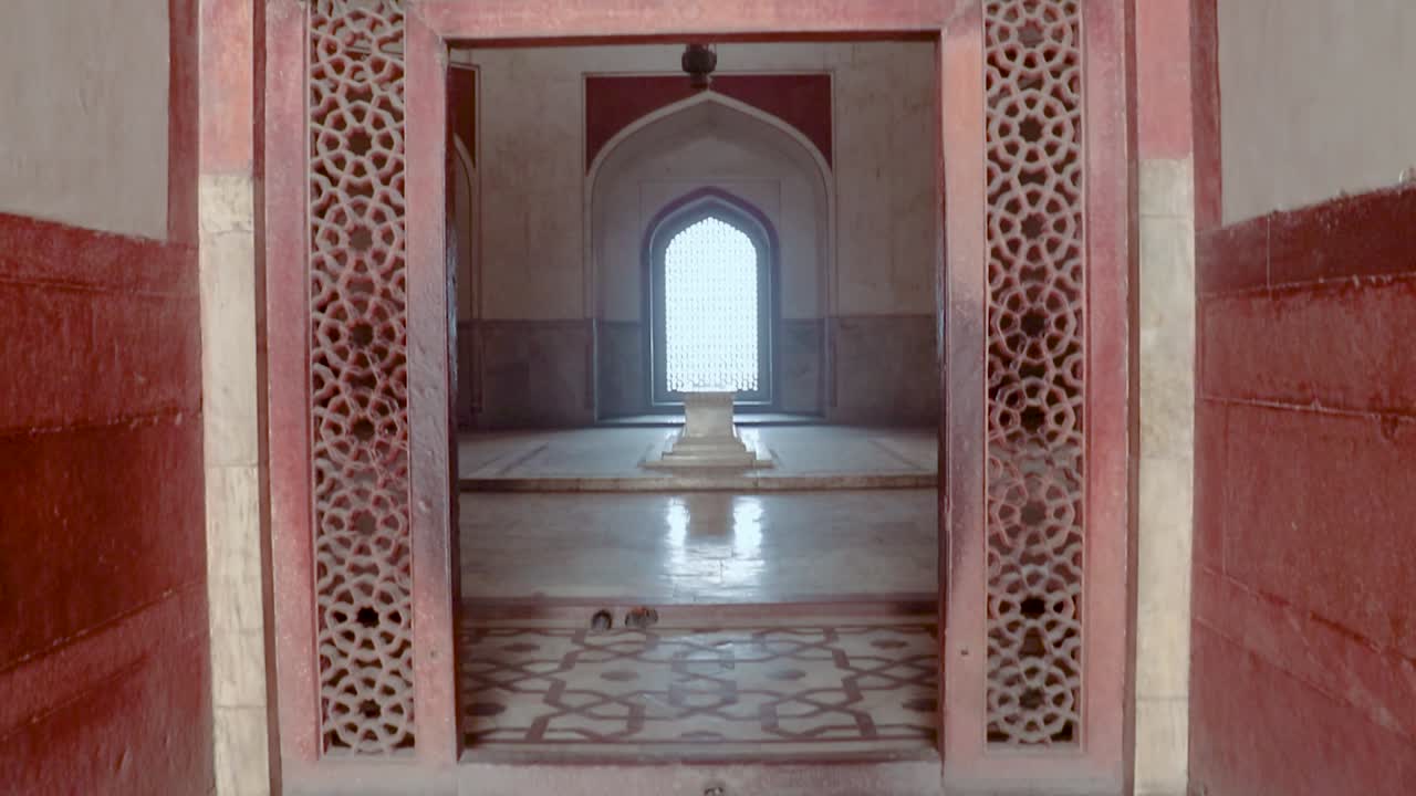 la vista interior de la tumba de humayun por la mañana desde una perspectiva única se toma en delhi india