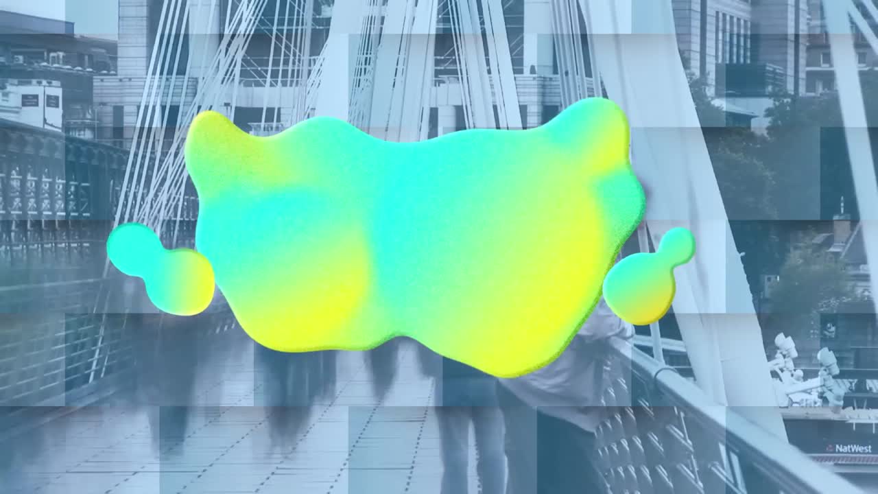 다리에서  ⁇ 는 사람들 위에 노란색과 파란색 얼룩의 애니메이션