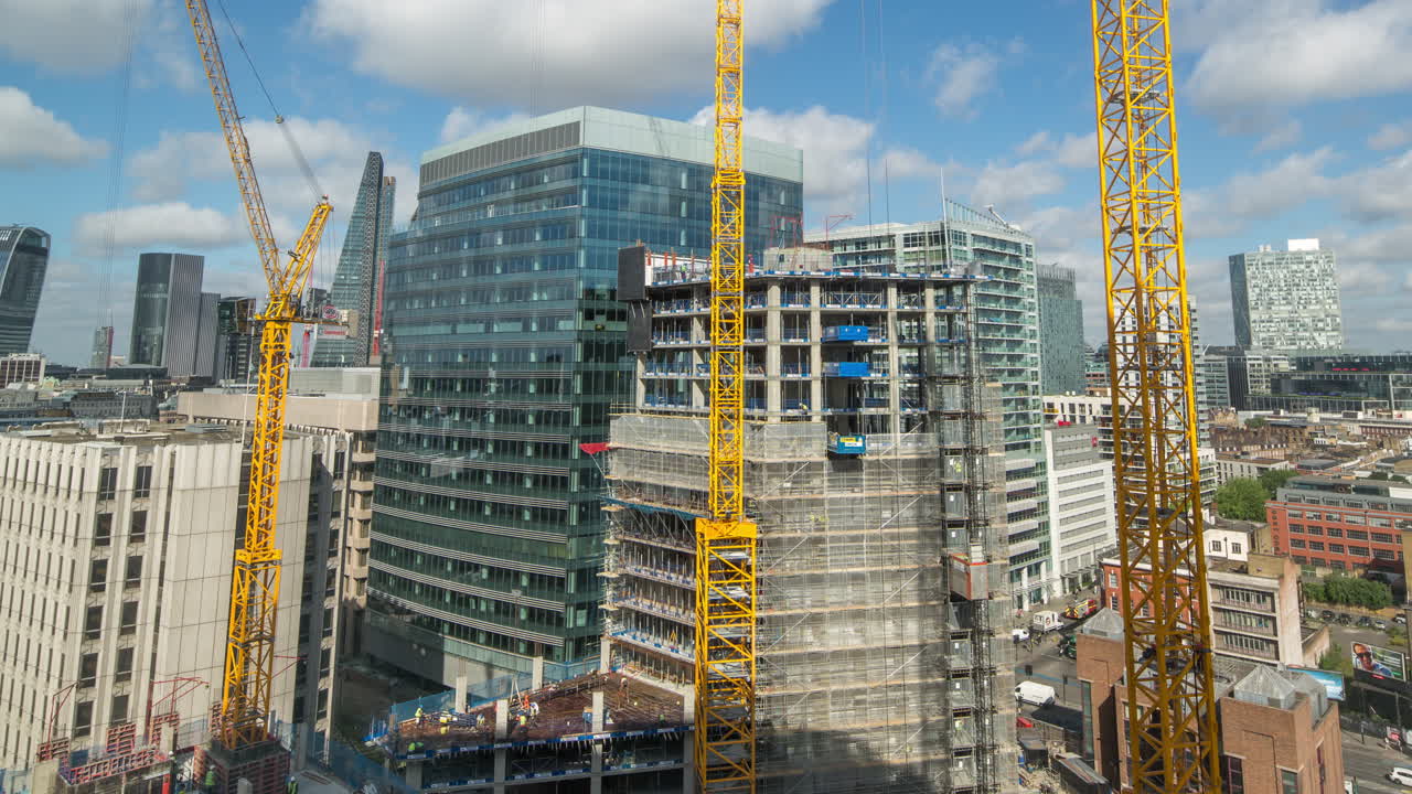 londres aldwych ver grúas 4k 03