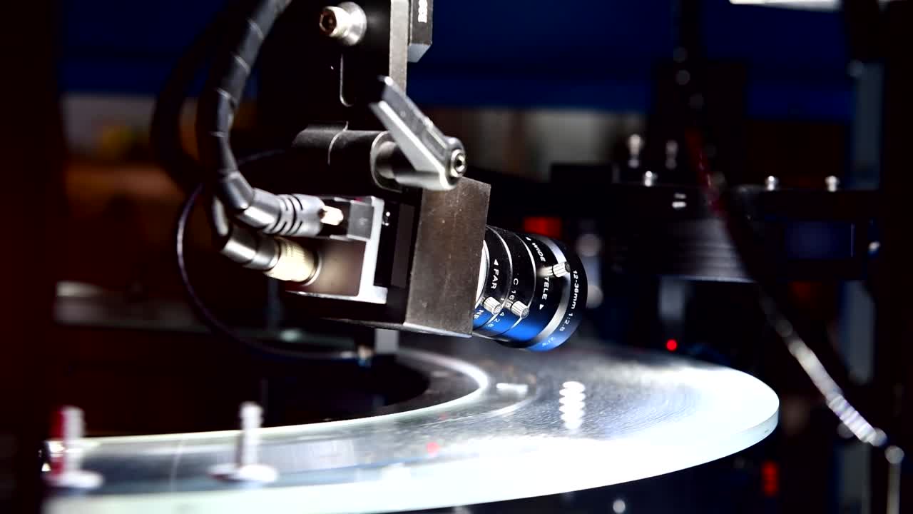 High-quality control in manufacturing optical sorting machine for fasteners screw