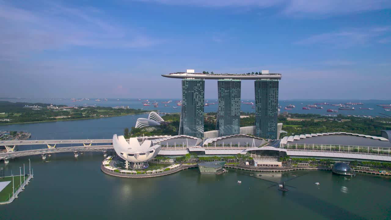 Singapur'daki Marina Bay Sands Tatil Köyü.