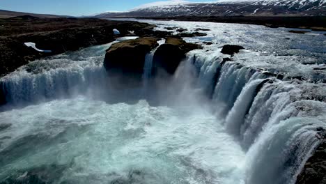 norte de islandia drone video cascada godafoss