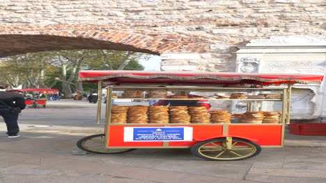 el carrito de comida turco simit en estambul
