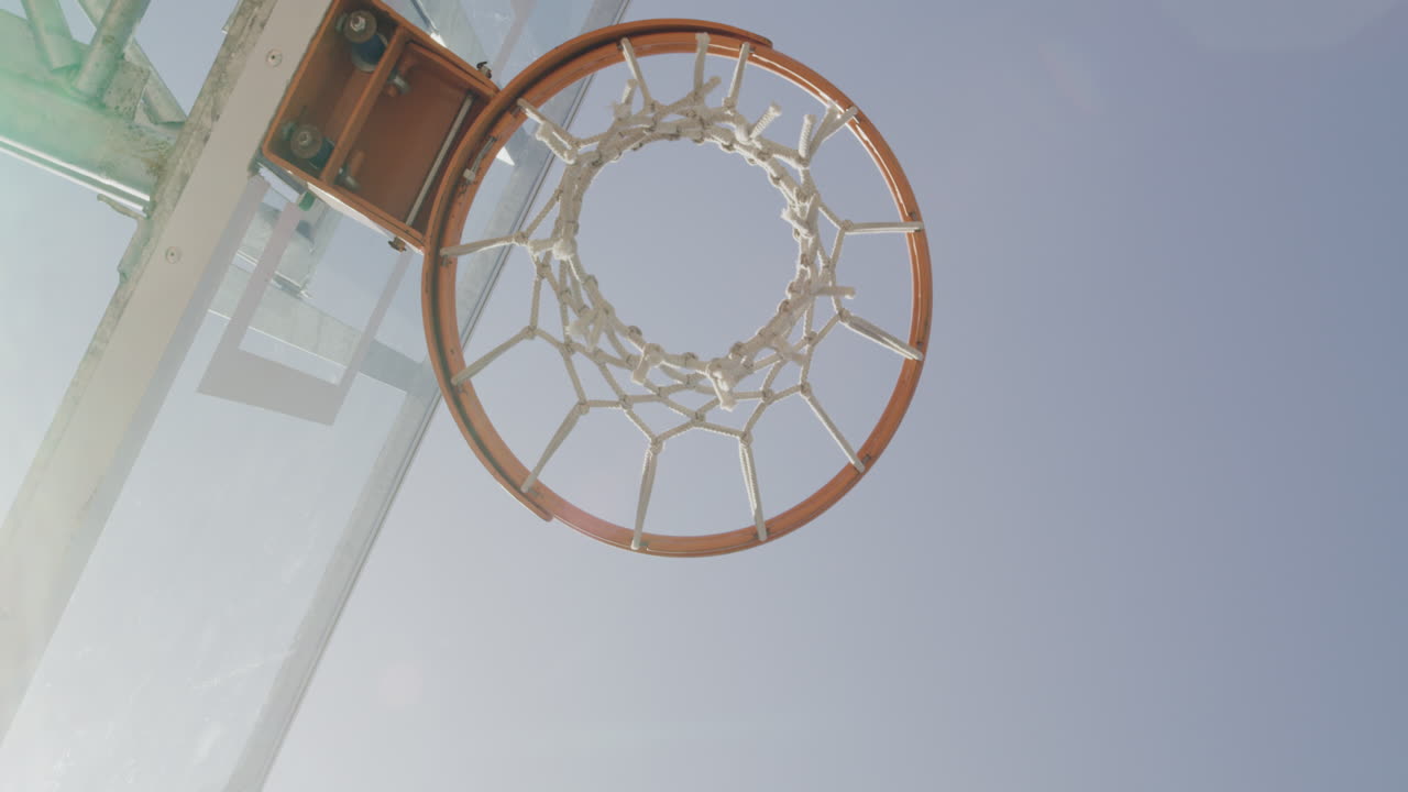 el baloncesto da una oportunidad.