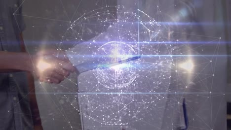 animación de la red de conexiones con el mundo sobre los médicos varones caucásicos que se dan la mano