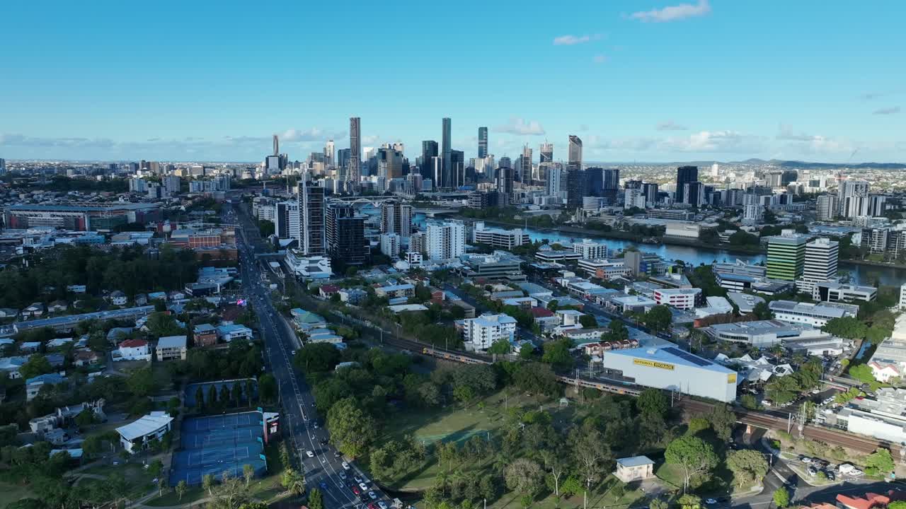 estableciendo una toma estática de drones de la ciudad de brisbane, milton y auchenflower