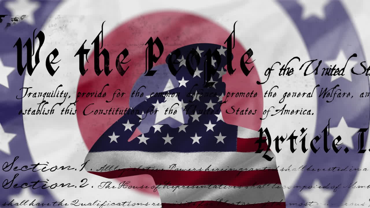 회전하는 원의 별에 대한 군인의 실루 ⁇  위의 미국 헌법 스크립트