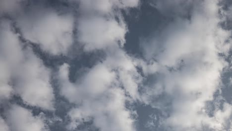 nubes que pasan en santiago de chile al amanecer