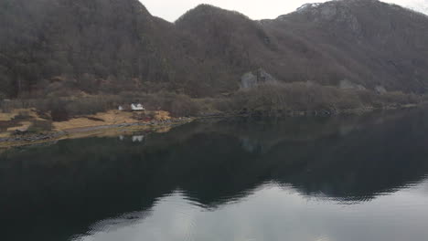 Diffuse-Reflection-Of-Mountains-In-The-Water-In-Tysfjord,-Nordland,-Norway