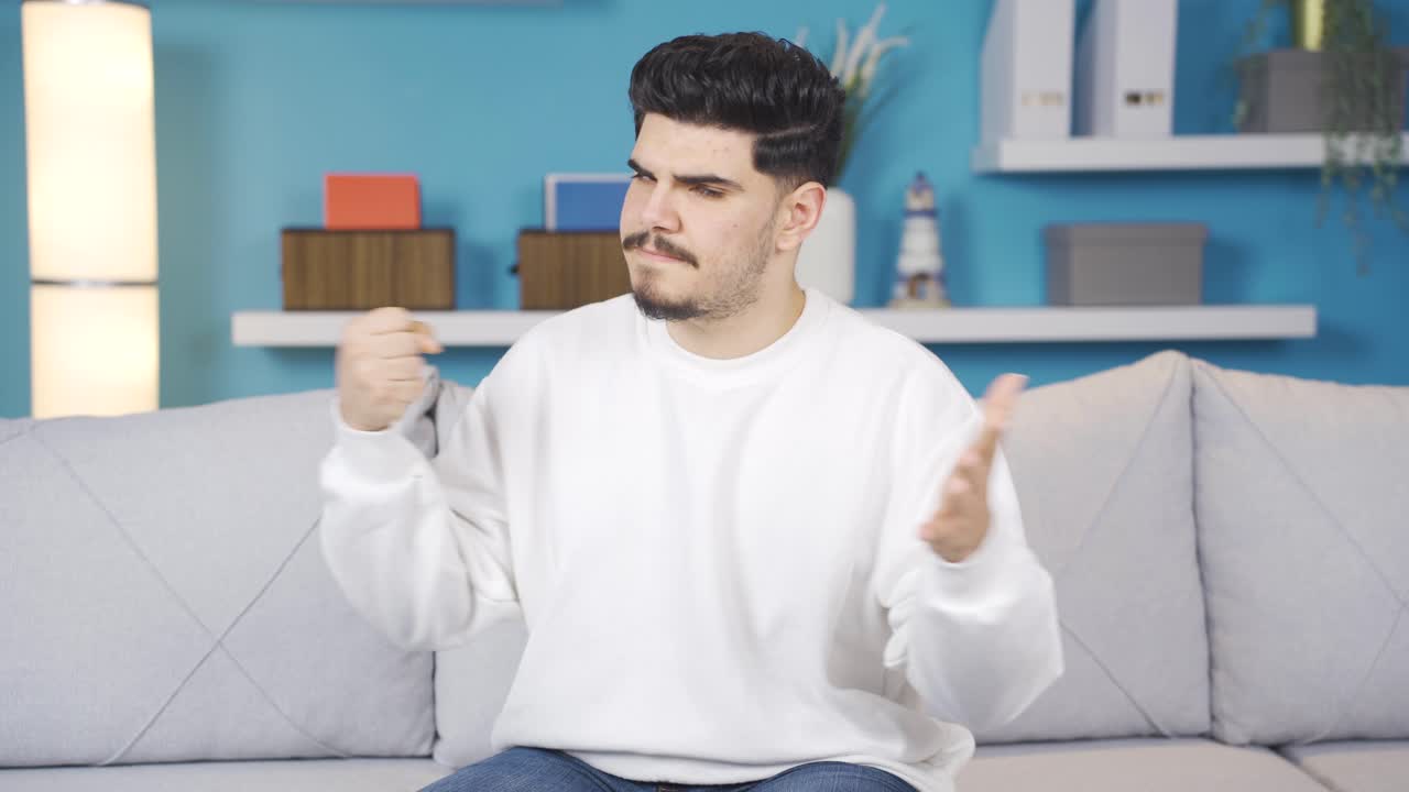 반항적이고 화가 난 십대.