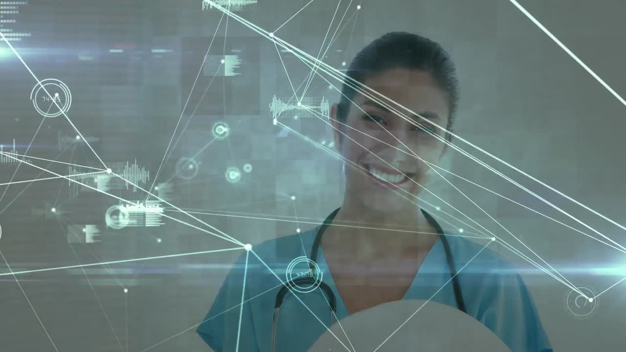 Animazione di una rete di connessioni e scie luminose su una dottoressa birazziale