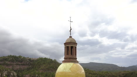 Aerial-View-of-San-Francisco's-Catholic-Church-in-Cerocahui,-a-small-town-nestled-in-the-Copper-Canyon-in-Chihuahua,-Mexico