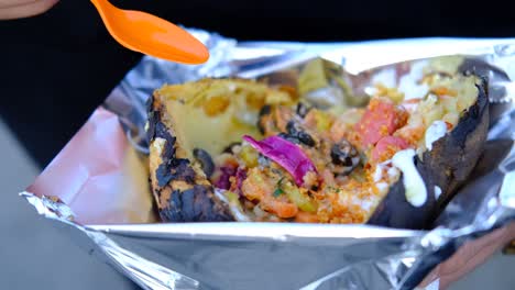 Baked-potato-street-food