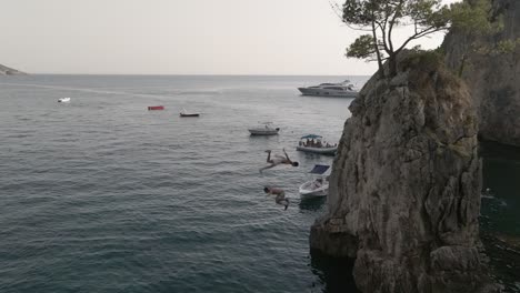 Cliff-jumping-in-slow-motion