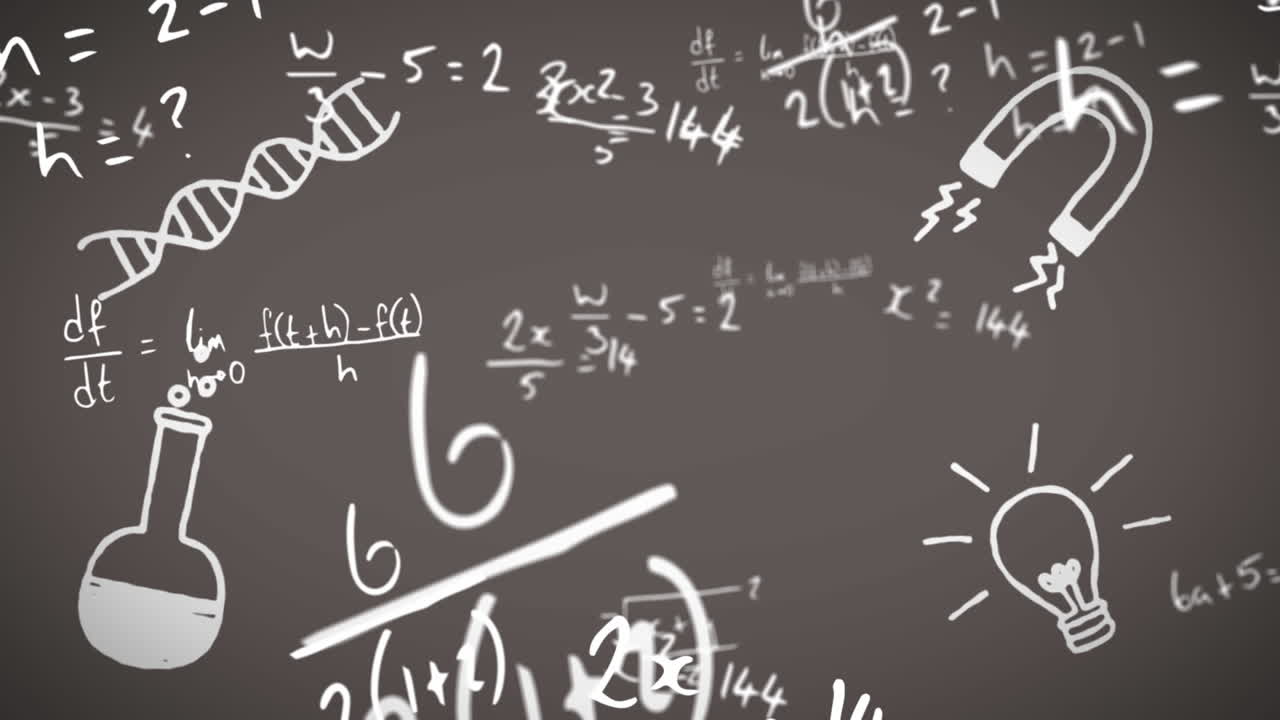 múltiples iconos de concepto escolar contra la pizarra negra