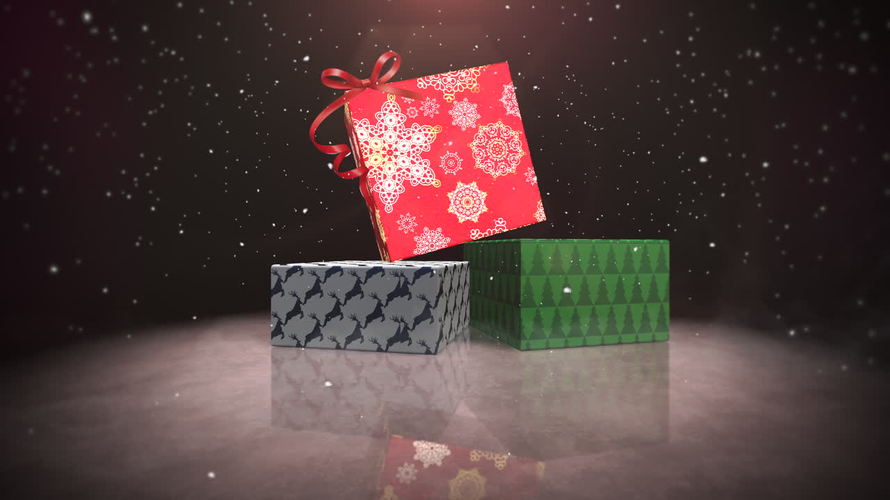 Geanimeerde close-up van kerstcadeautjes op een besneeuwde en glanzende achtergrond 3