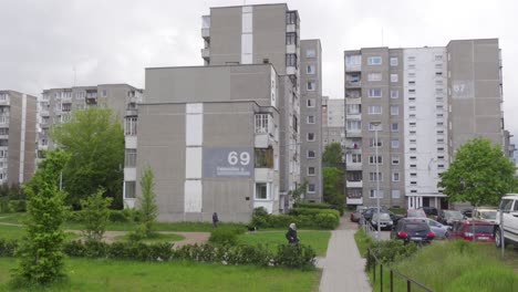 distrito planificado soviético fabijoniskes, lugar de filmación de hbo chernobyl, en vilna, lituania