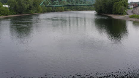 Northampton-Street-Bridge-über-Den-Delaware-River-In-Easton,-Pennsylvania,-Verbindung-Mit-New-Jersey-Antenne