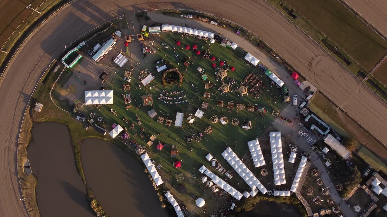 vista panorámica del festival gastronómico de cuatro días llamado feria masticar y es uno de los más grandes e importantes de buenos aires en argentina