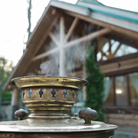 el samovar de metal vintage