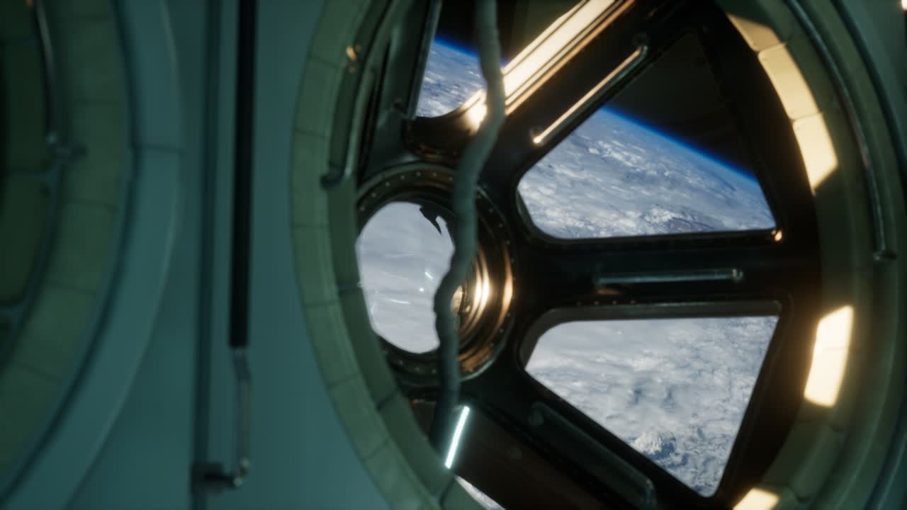 지구 근처 에서 운항 하는 국제 우주 정거장 에서  ⁇   ⁇  의 모습