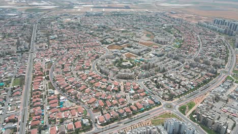 Drone-Aéreo-Sobre-Un-Netivot-Del-Distrito-Sur-De-Israel