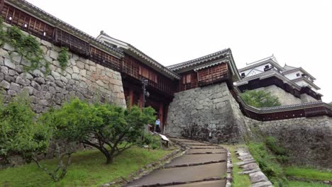 Die-Schönheit-Der-Burg-Matsuyama