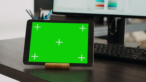 greenscreen projection on tablet