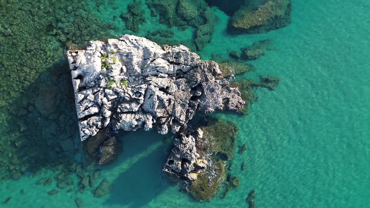 wave, cliff, outside, panorama, seascape, surf, mediterranean sea, rock, ocean, italy, coastline, clear, bay, water, beach, countryside, sea, stone, summer, travel, sunny, nature