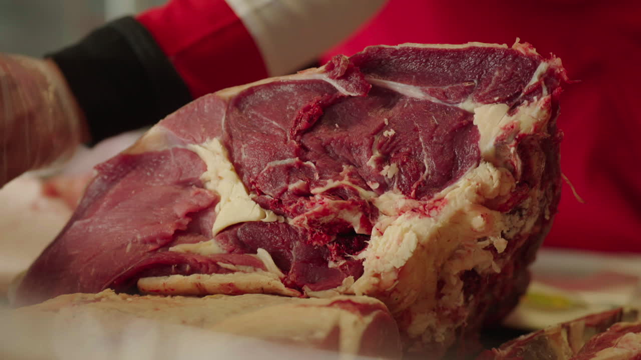 Cortes de carne de res crudas