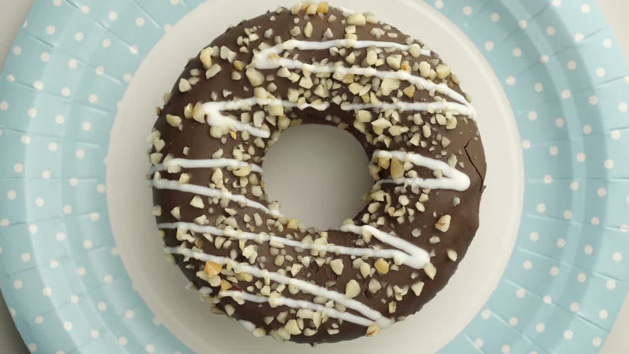 пончик с глазурой вблизи.