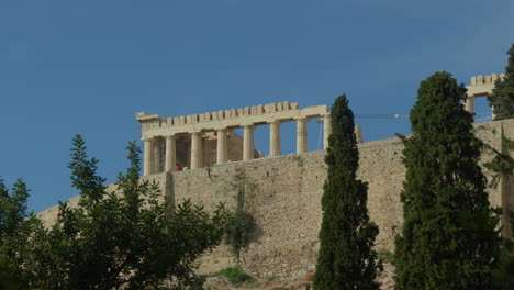 Ancient-Parthenon-temple-on-Acropolis-hill,-Athens